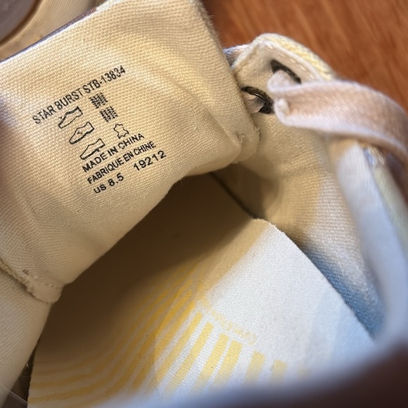 Taos Yellow Canvas Women's Sneakers - size 8.5 - sunburst - Picture 7 of 7